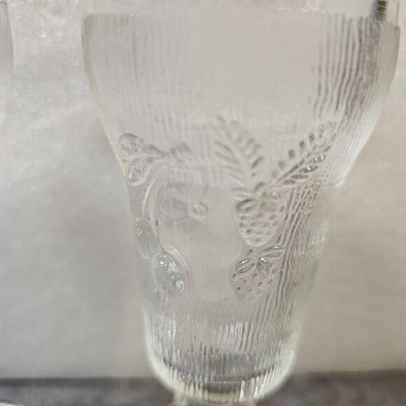 Vintage Pressed Glass Champagne Glasses With Fruit Motif Set Of 2 1970s-1980s - Picture 8 of 8